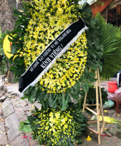Vòng hoa viếng đám tang