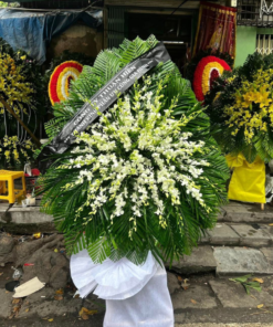 Kệ hoa Lan viếng đám tang