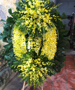 Vòng hoa kiểu truyền thống