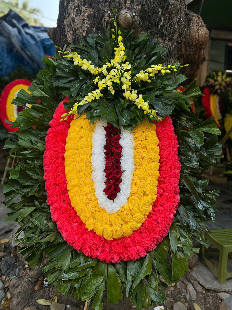 Vòng hoa viếng đầu lan sang trọng
